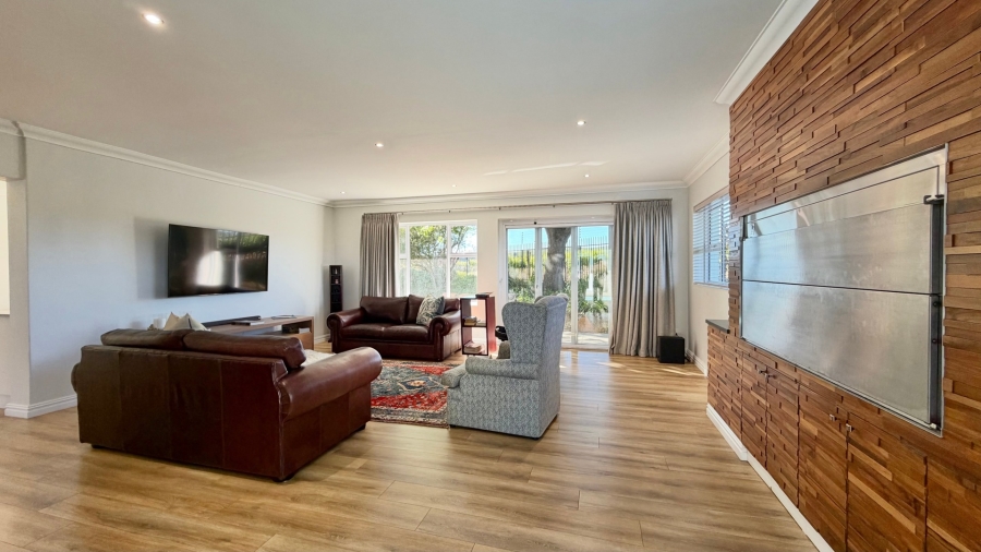 Commercial Property for Sale in Stellenbosch Farms Western Cape